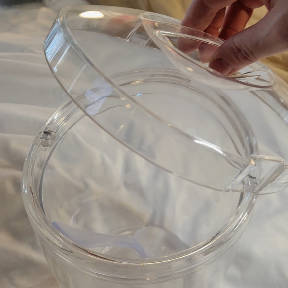 NIB Pampered Chef Civered Ice Bucket with Scoop and Integrated Handle - Picture 5 of 11